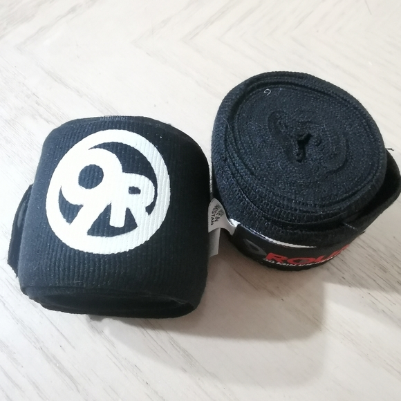 9 Round Professional Hand Wraps - Picture 5 of 5